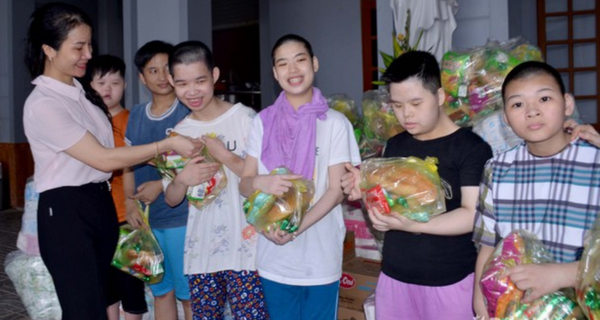 Làm Từ Thiện Khó Hay Dễ ? Cùng GOYA VIỆT NAM Giúp Đỡ Những Trẻ Em Khuyết Tật Tại Tỉnh Nghệ An